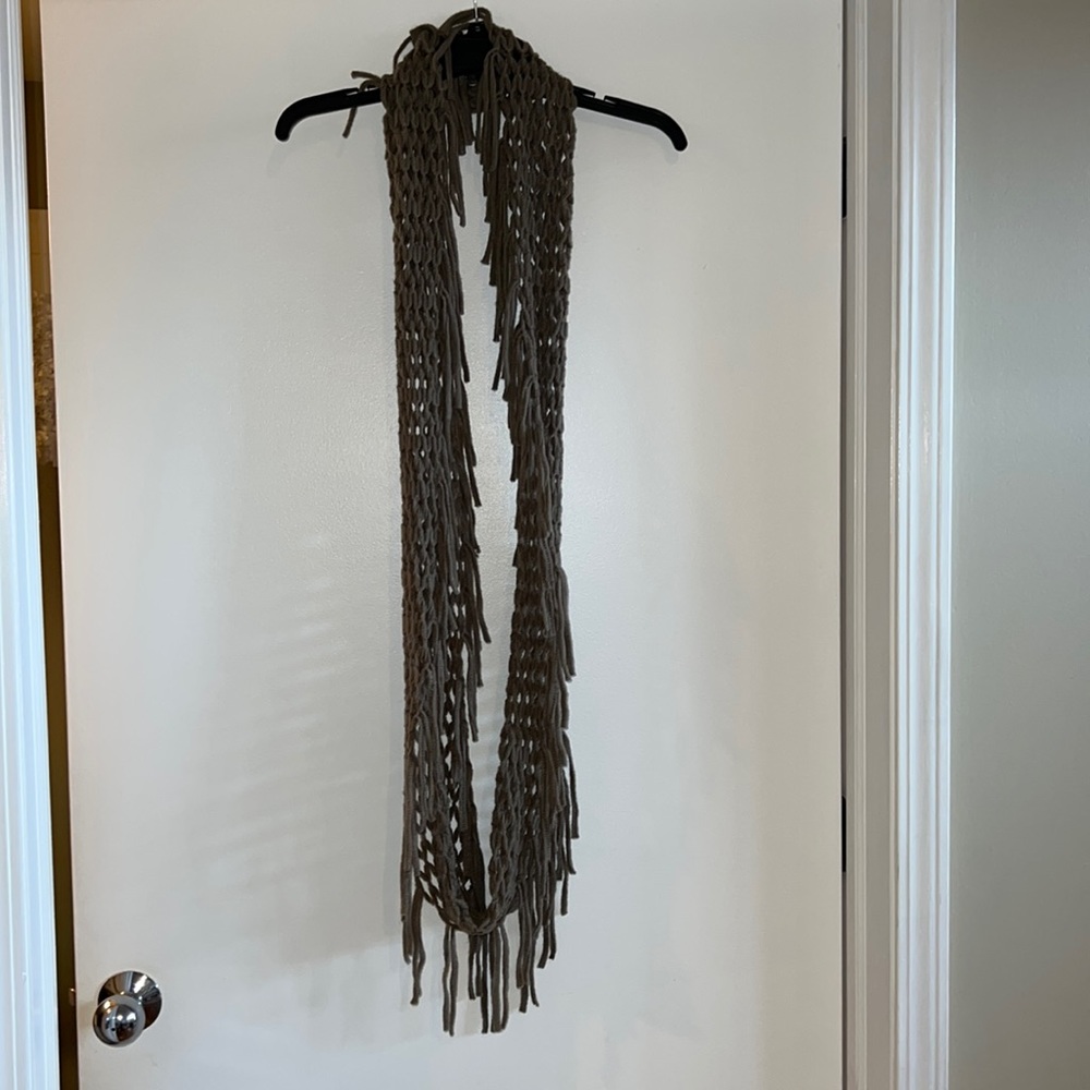 Style 101 Infinity Scarf NWOT